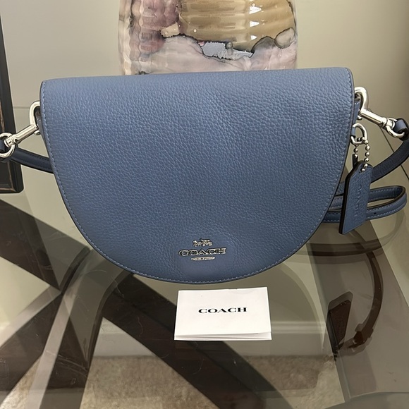 Authentic Coach Crossbody Bag - Picture 4 of 10